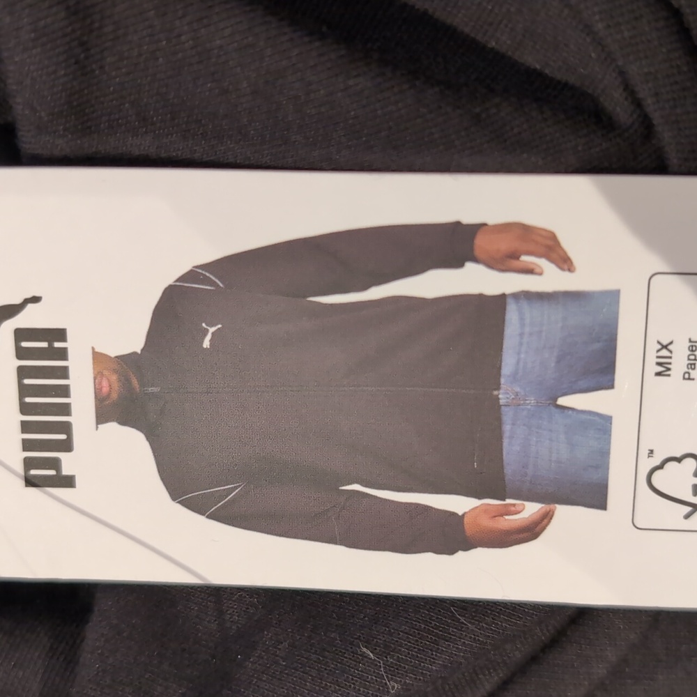 S: Puma Lightweight Full Zip Jacket